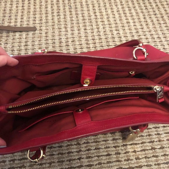 Coach red leather bag - Picture 2 of 3